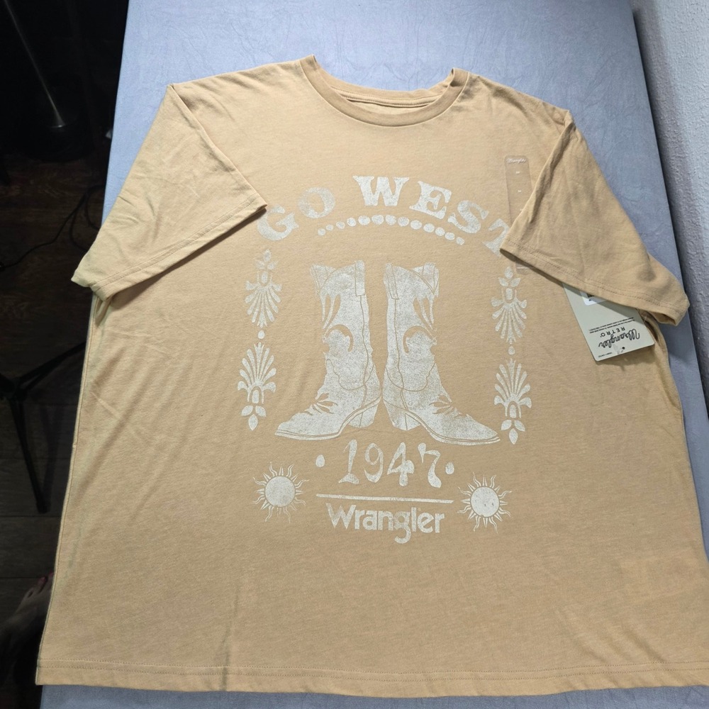 Wrangler Retro Go West 1947 Cowboy Boots Graphic T-Shirt Tan/Yellow Medium NEW
